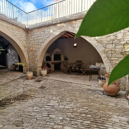 The Teacher's House Vasa Village